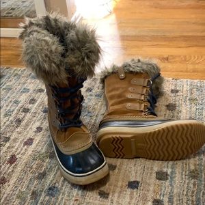 SOREL JOAN OF ARTIC BOOTS!!